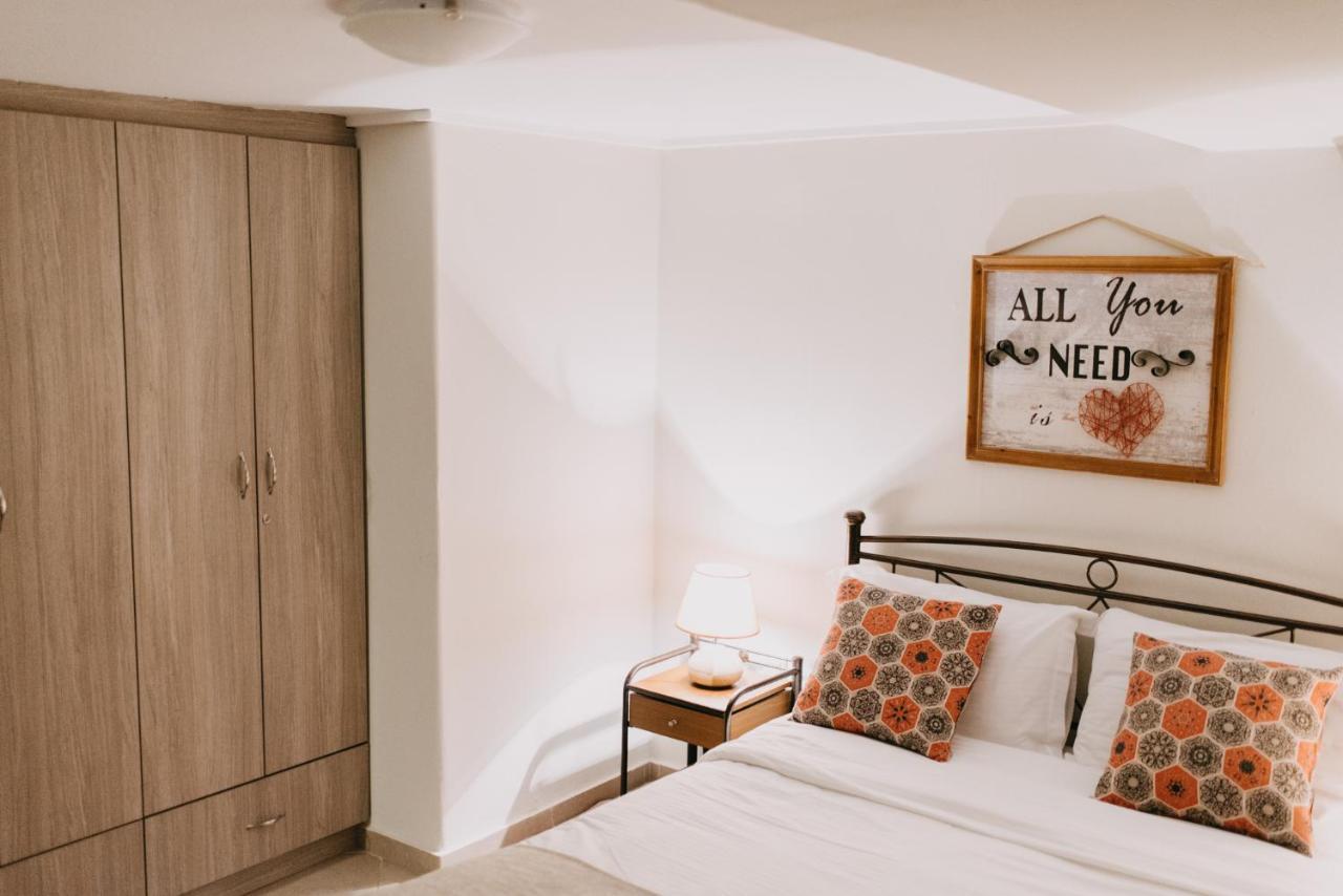 Best House, Central Aprtm., Agiou Nikolaou, Patra 외부 사진